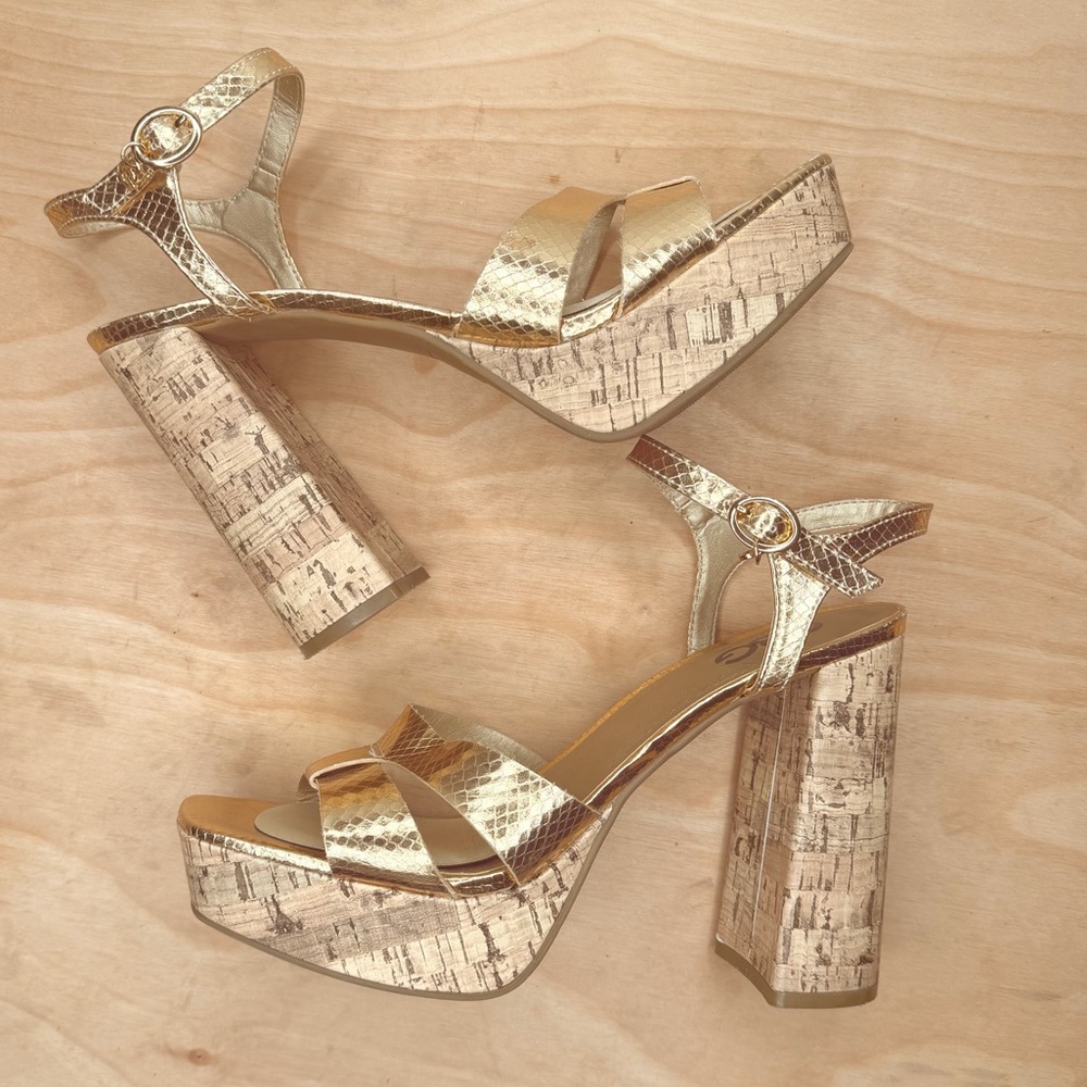 GBG Los Angles High Heels Womens Slingback Gold Patent Leather Size 8.5